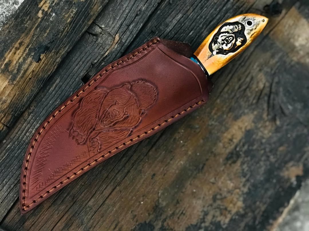 Handmade Skinner Knife D2 Tool Steel Blade And Antler Handle With Bear Engraving
Overall 8.5"
MZ:04 - Image 4