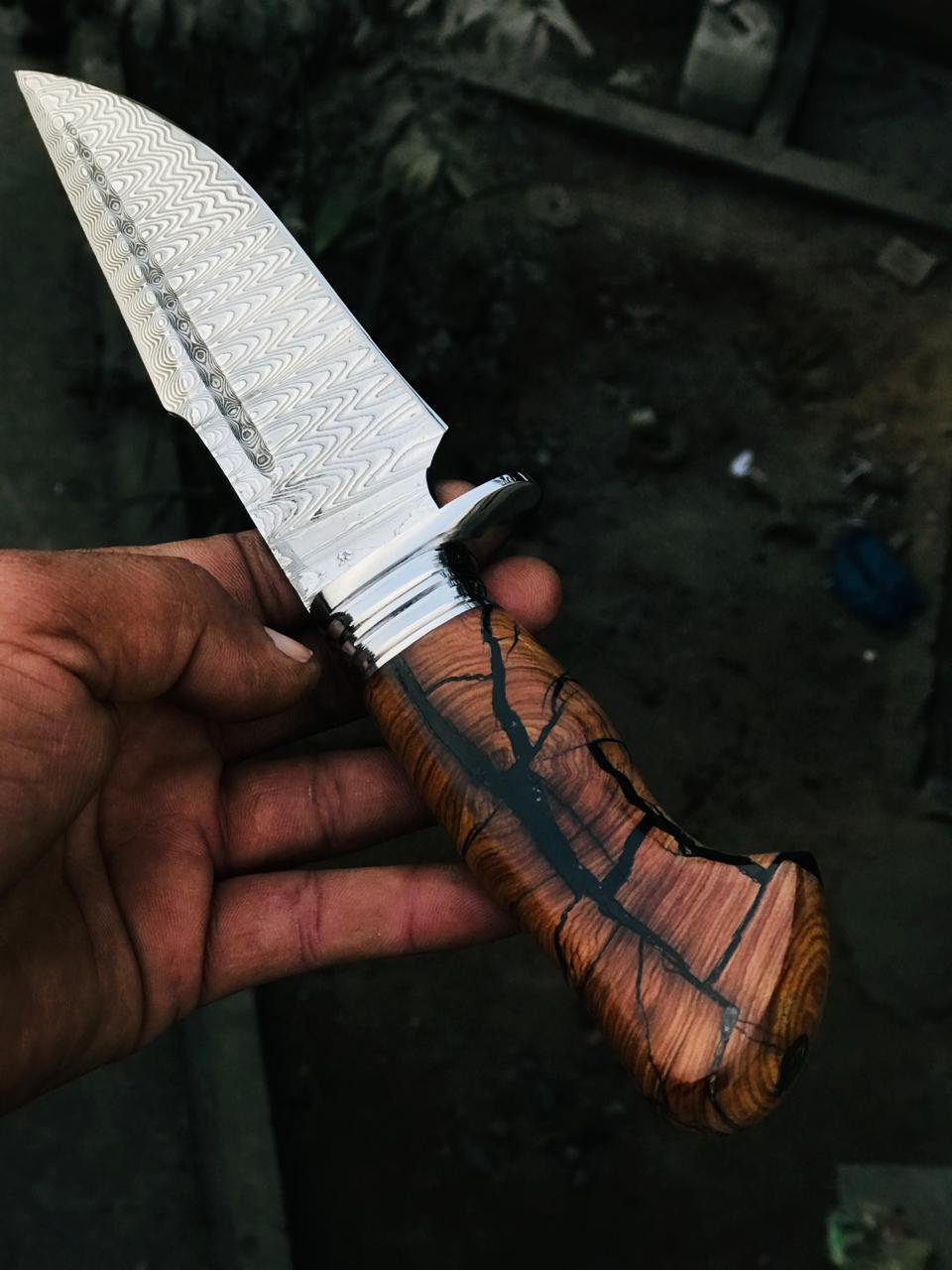 Handmade Stunning Bowie Knife 12.5", Stainless Damascus Steel With Unique resin and wood handle
MZ:14 - Image 5