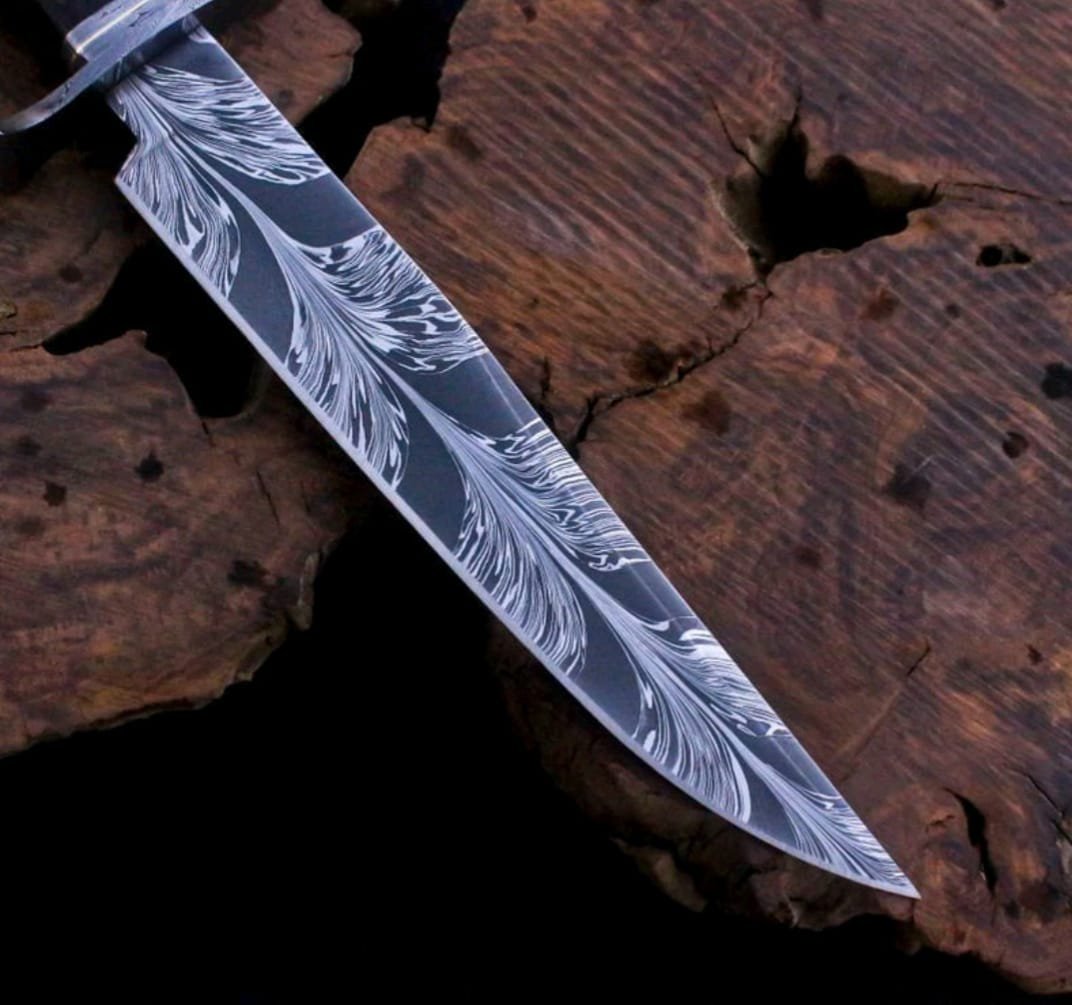 Hand-Forged Damascus Steel Bowie Knife – Venigy Wood Handle 14"
MZ:33 - Image 6