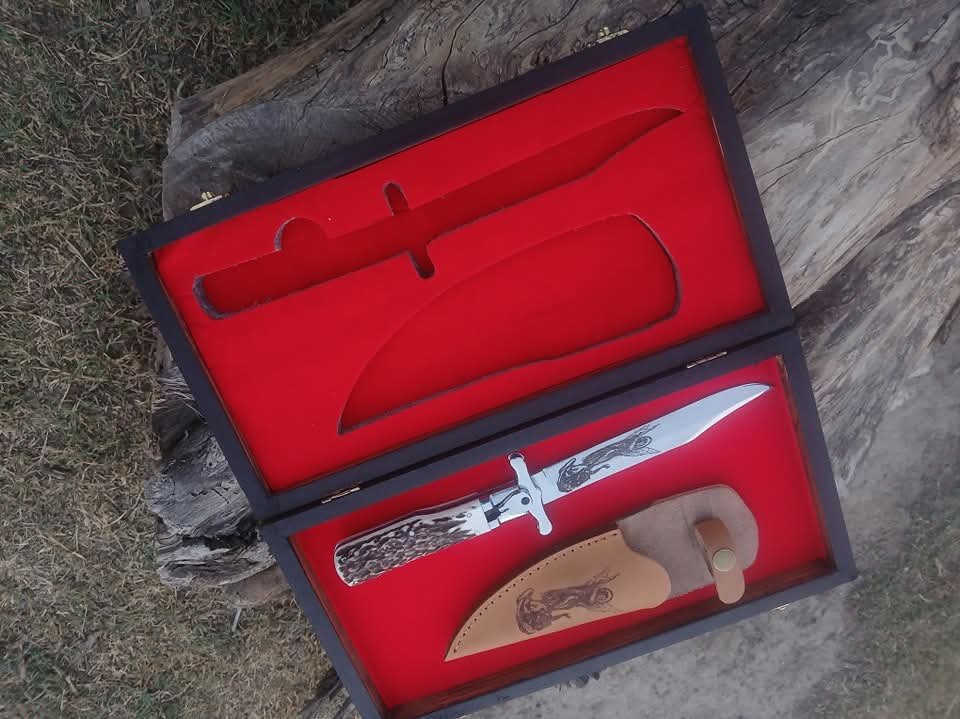 Handmade Premium Engraved Folding Knife with Leather Sheath
MZ:34 - Image 2