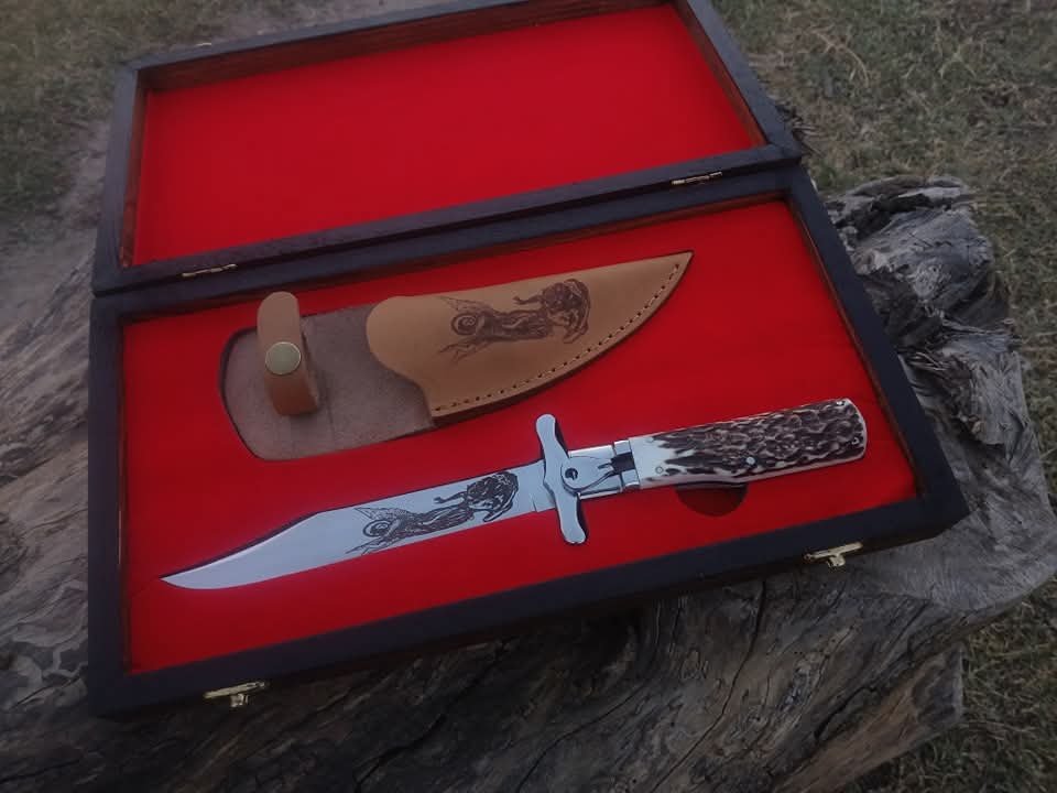 Handmade Premium Engraved Folding Knife with Leather Sheath
MZ:34 - Image 3