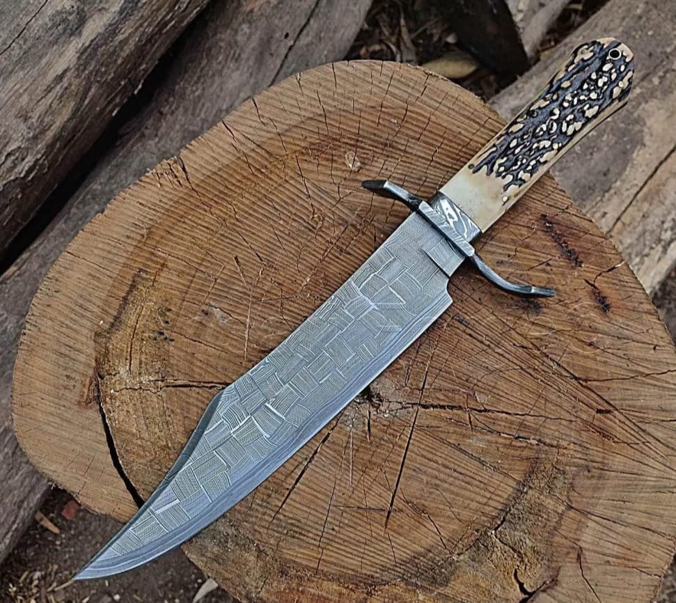 Handmade Damascus Steel Clip-Point Bowie Knife with Stag Handle
MZ:38 - Image 3
