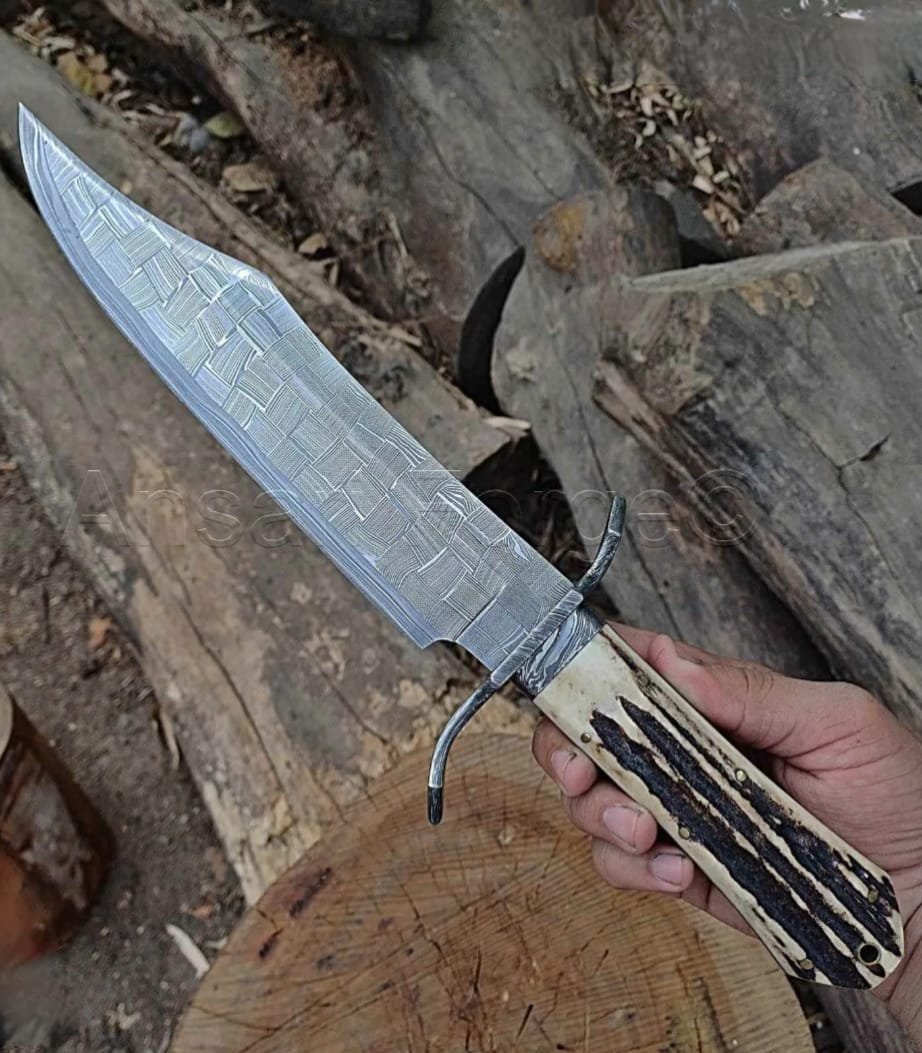 Handmade Damascus Steel Clip-Point Bowie Knife with Stag Handle
MZ:38 - Image 4